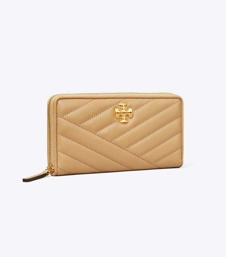 TORY BURCH KIRA CHEVRON ZIP CONTINENTAL WALLET - Desert Dune