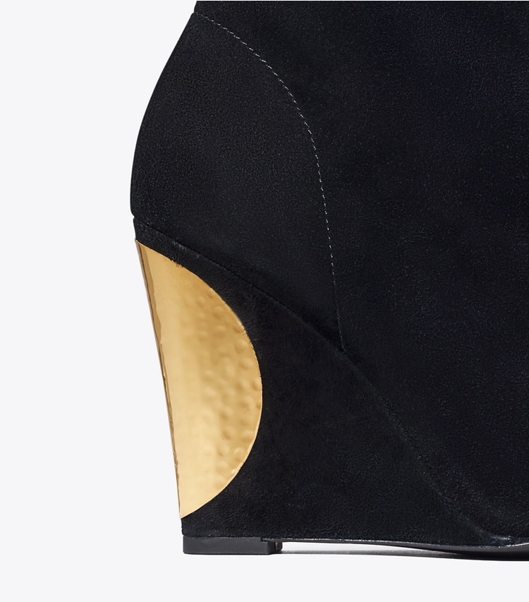 TORY BURCH PATOS WEDGE SUEDE ANKLE BOOT - Perfect Black / Ancient Gold