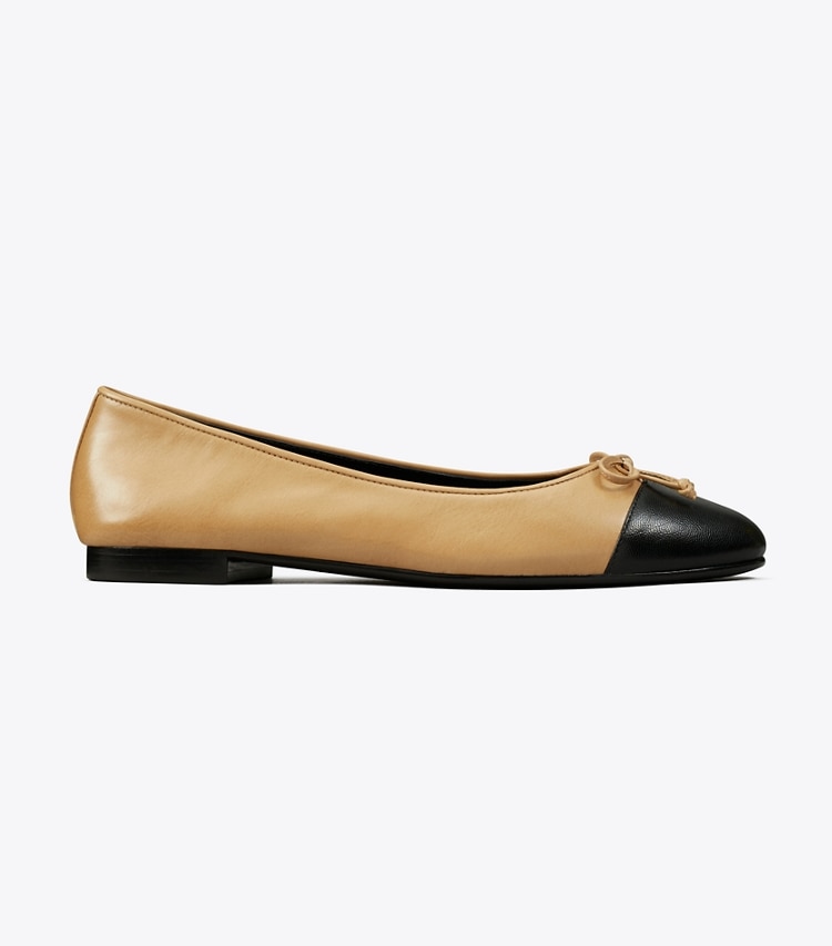 TORY BURCH CAP-TOE BALLET - Ginger Shortbread / Perfect Black