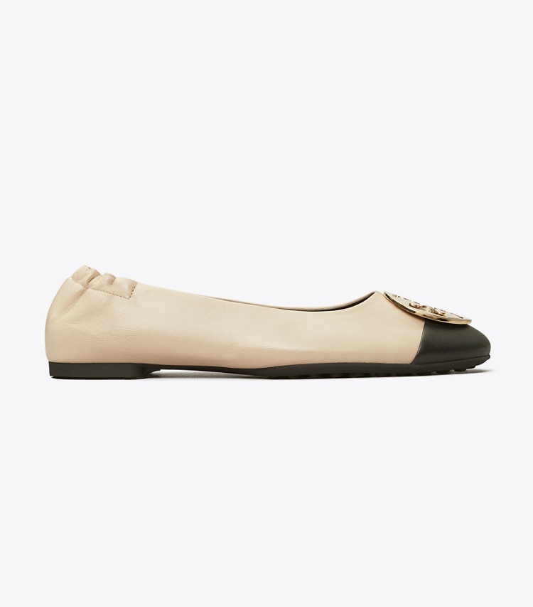 TORY BURCH CLAIRE CAP-TOE BALLET - Black / New Cream